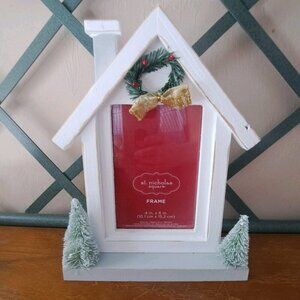 St. Nicholas Square 4X6 Phoro Farmhouse Photo Frame New 10.5x8 Overall